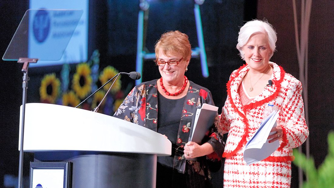 2016 APA Interim CEO Cynthia Belar, PhD (left), and APA President Susan H. McDaniel, PhD, at the opening session of the 2016 APA convention.